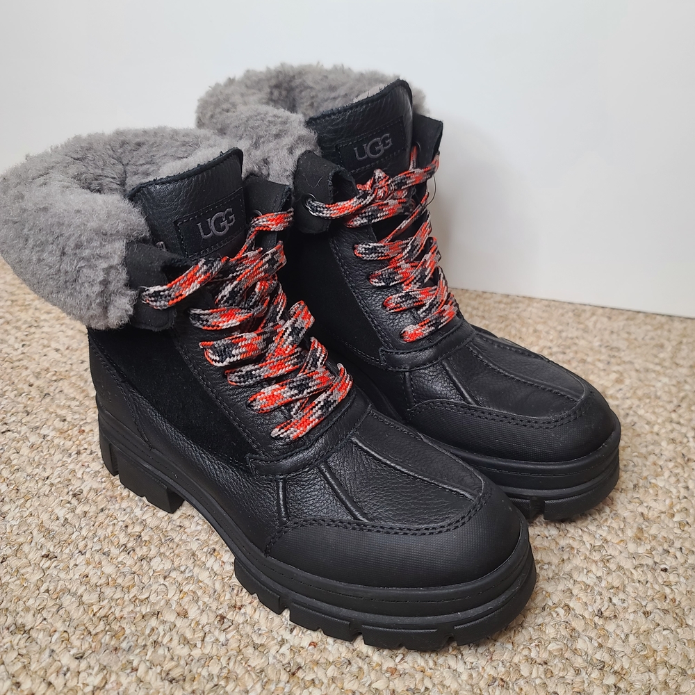 UGG Ashton Addie Boots Women’s Size 8.5 Black Waterproof Leather 1130524